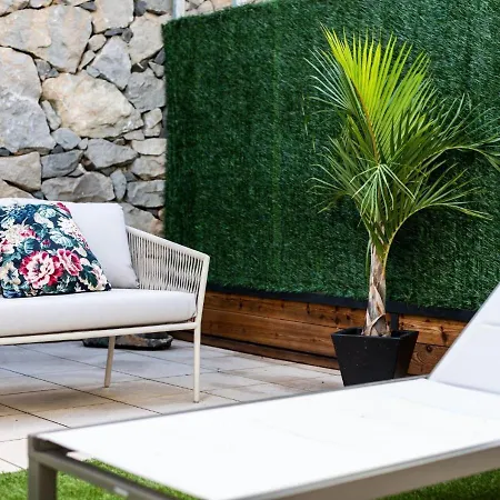 Family House With Patio And Communal Pool Holiday home *